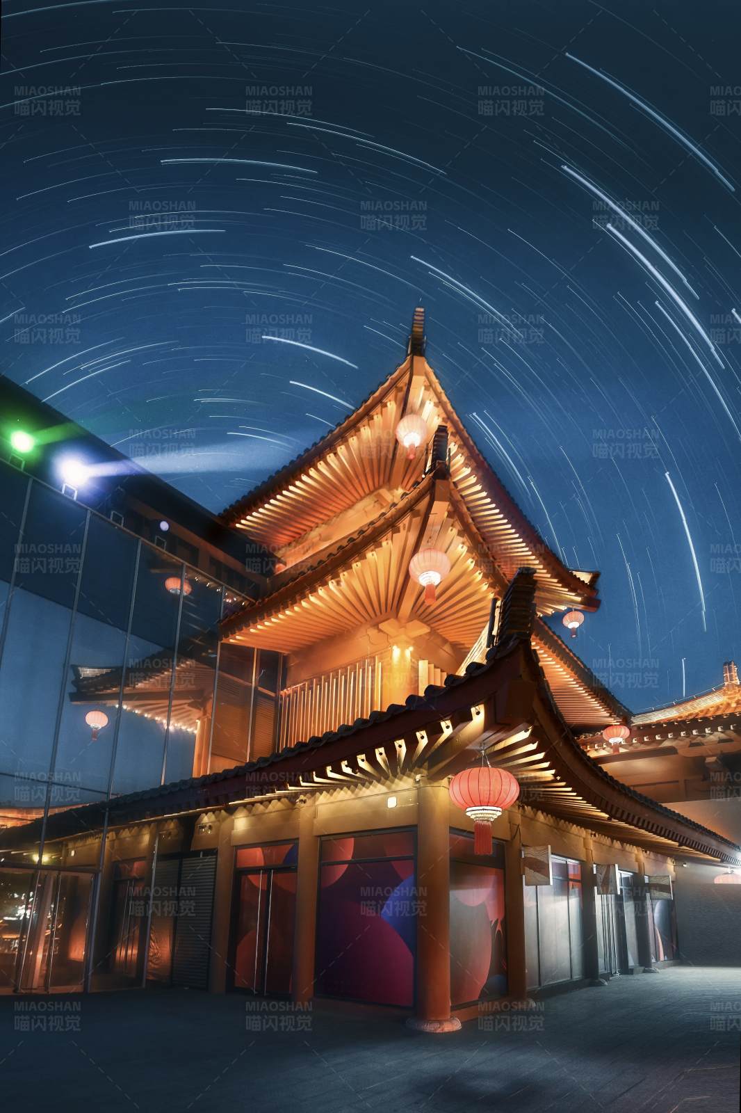 星轨古寺夜景图片