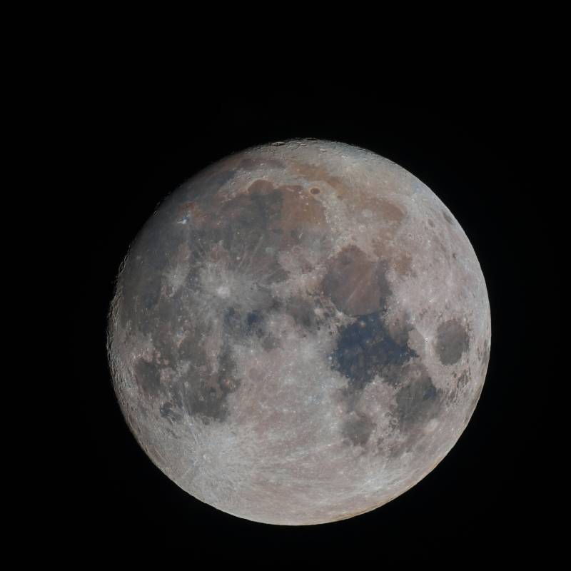 夜空中的满月图片