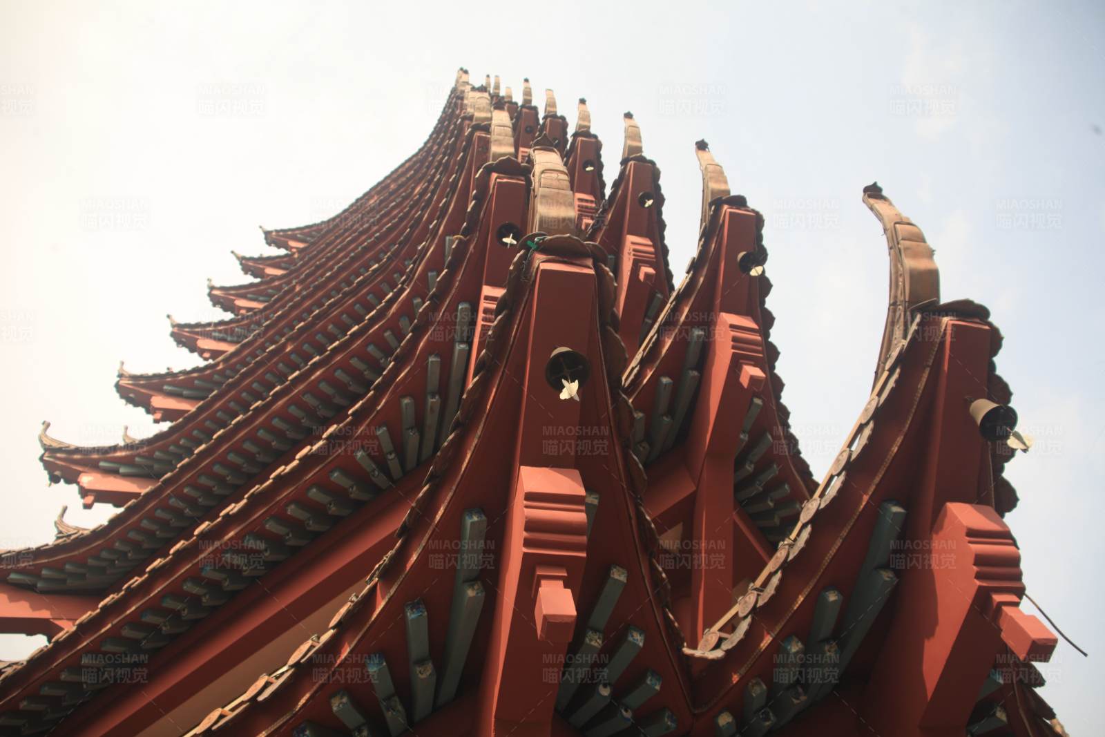 古塔红檐图片
