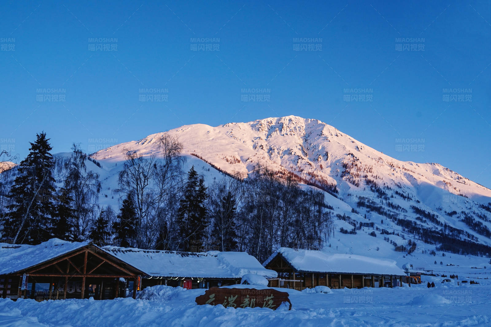 禾木村-云端部落图片