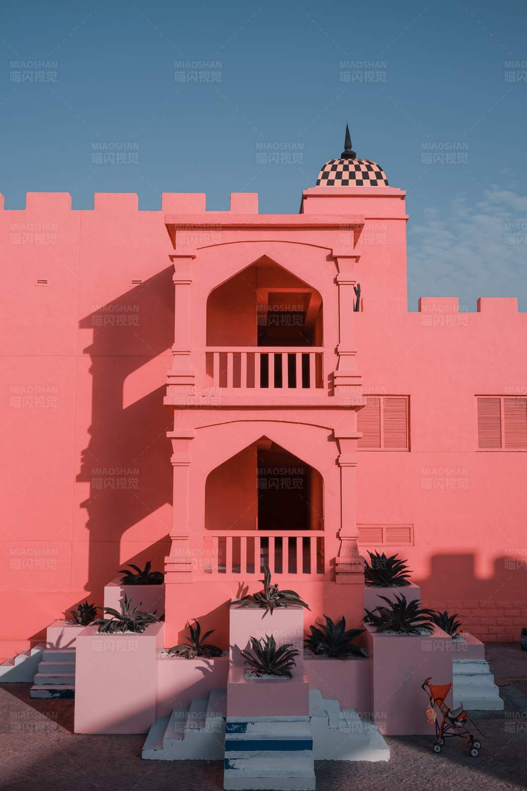 粉色城堡的梦幻世界图片