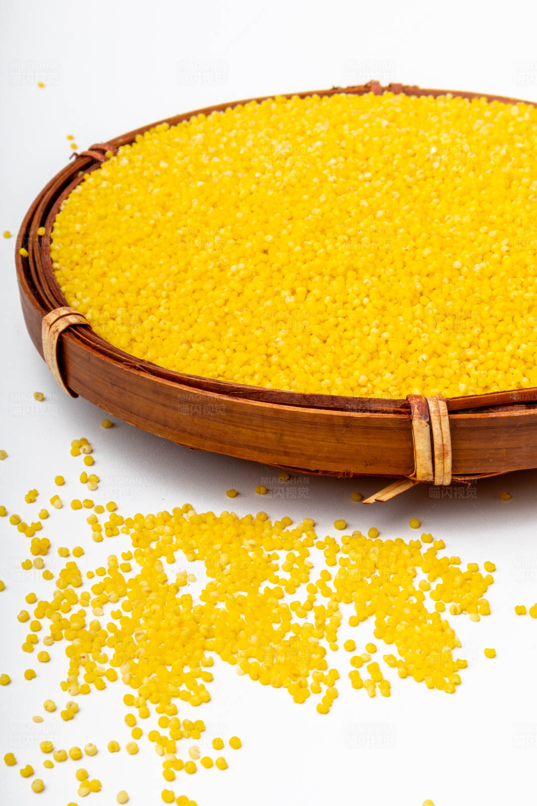 黄小米竹篮装图片