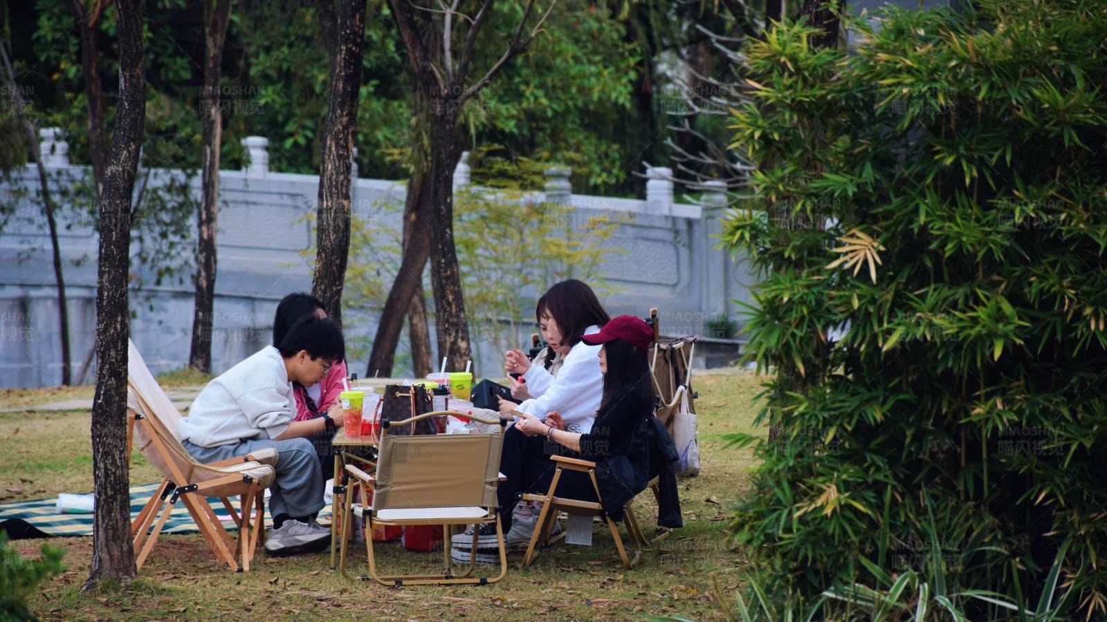 户外茶歇时光图片