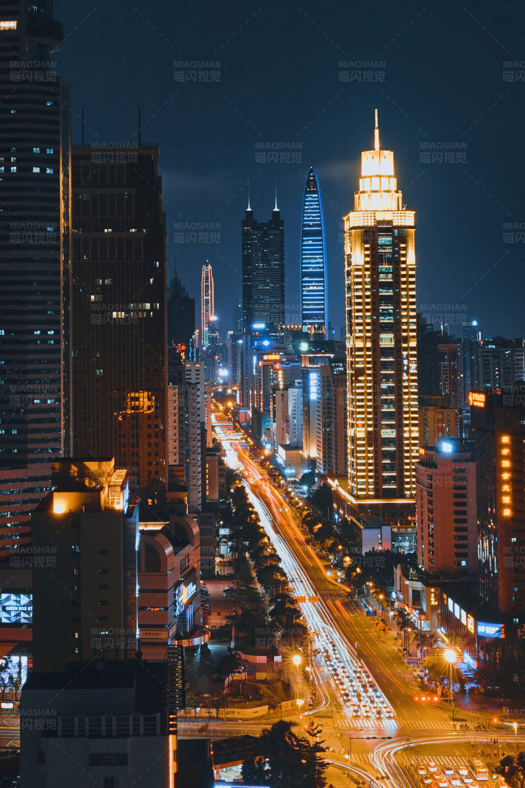 夜幕下的城市灯火辉煌-深南大道夜景图片