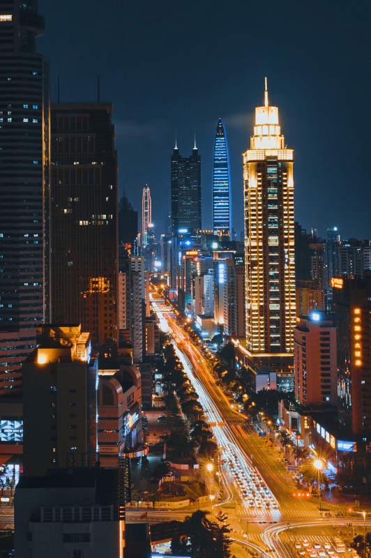 夜幕下的城市灯火辉煌-深南大道夜景图片