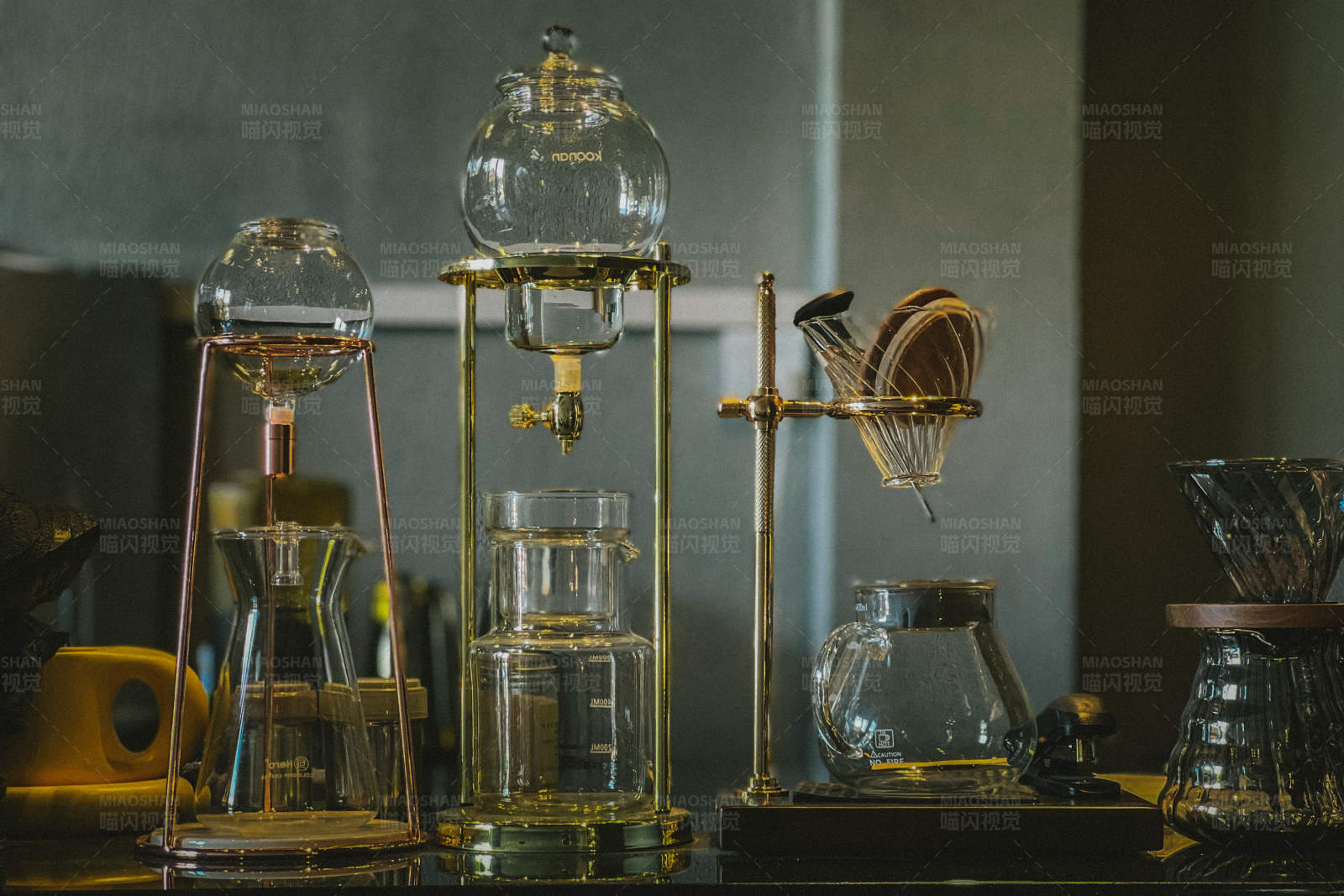 精致咖啡器具展示图片