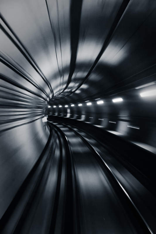 地铁隧道的速度感图片