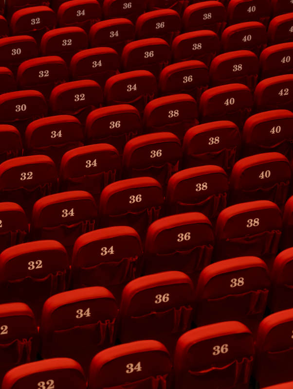 红色座椅编号图图片