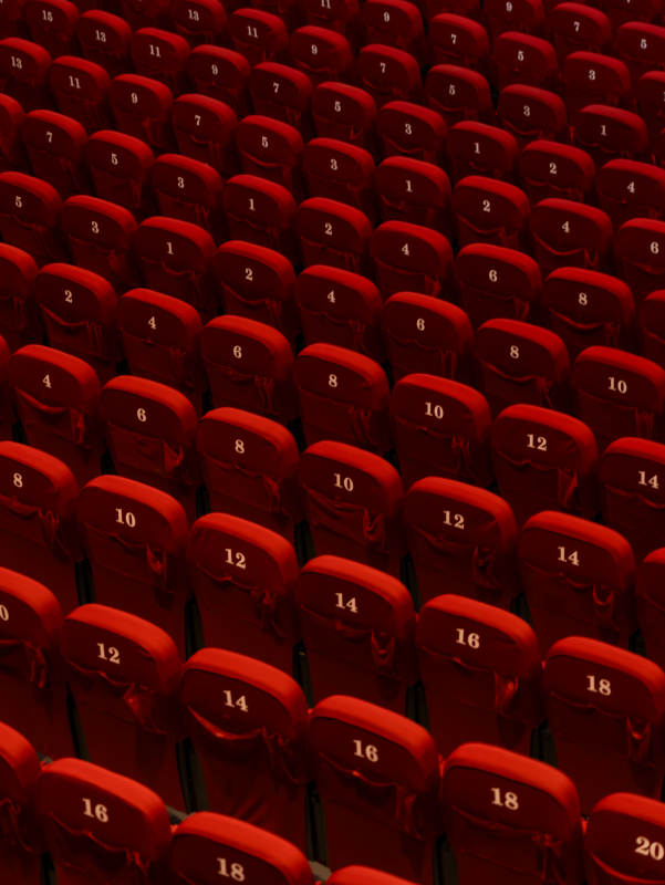 红色座椅编号图图片