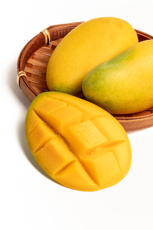 新鲜芒果 整果与切块图片