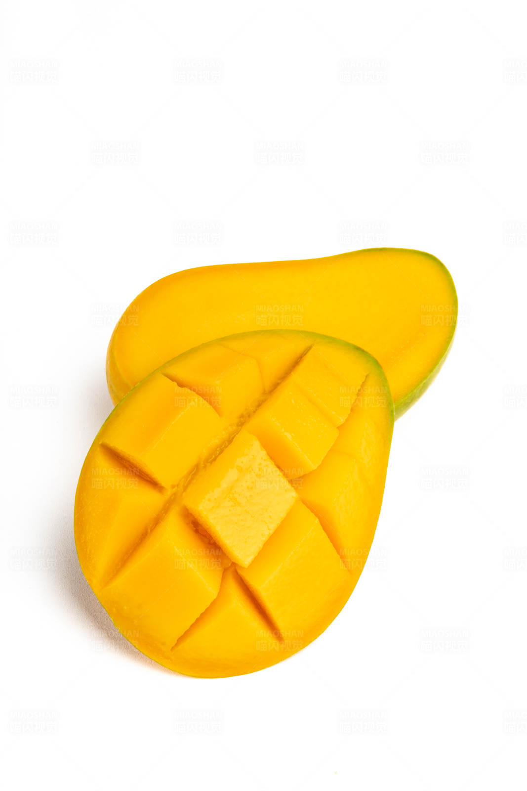 切开的芒果图片