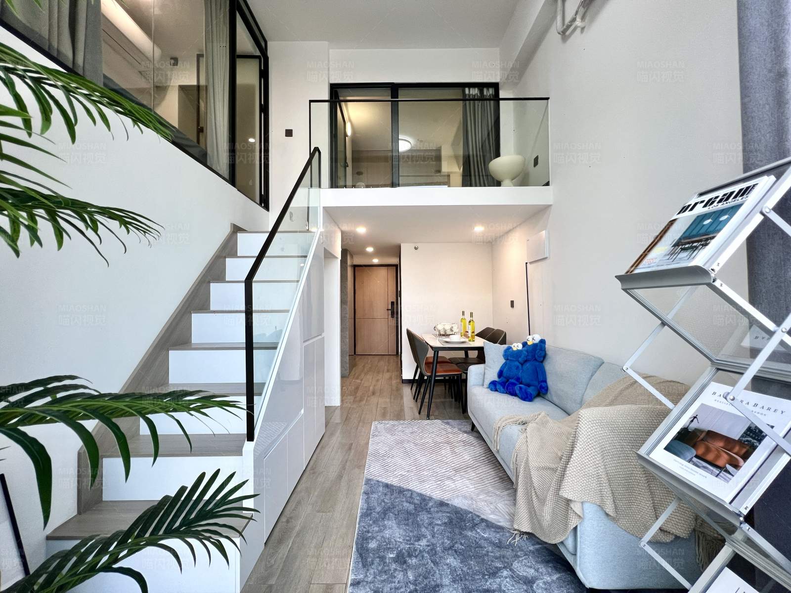 现代复式公寓内部设计图片