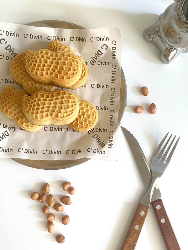 花生饼干与坚果早餐图片