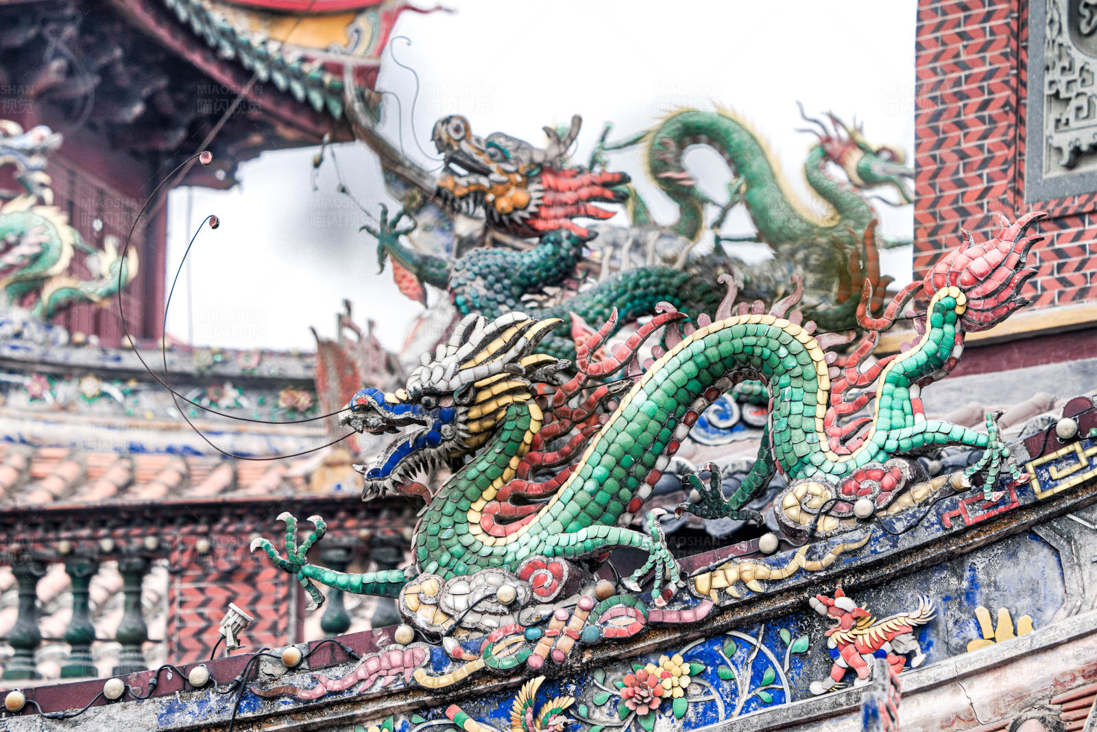 庙宇龙雕图片