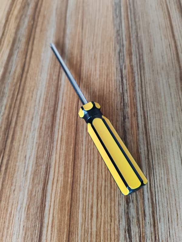 黄色手柄螺丝刀图片