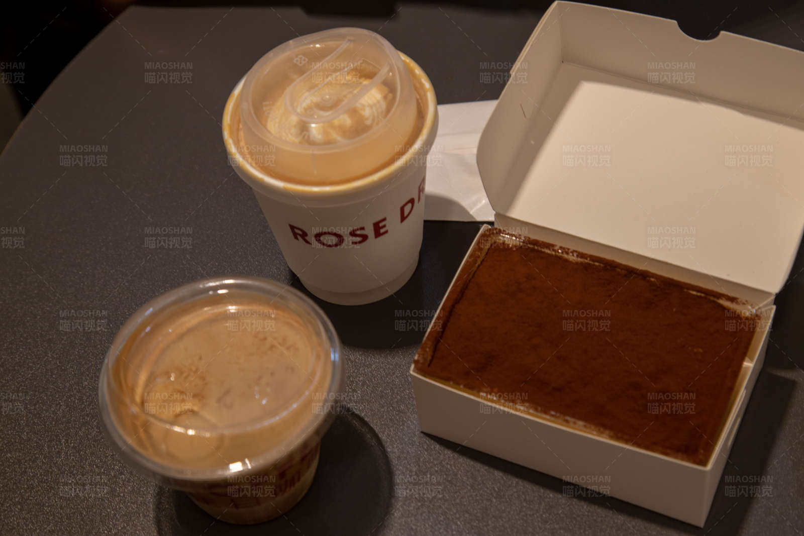 甜品与饮品的完美搭配图片