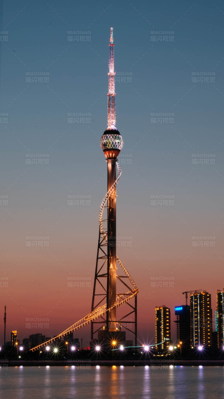 临沂电视塔夜景图片