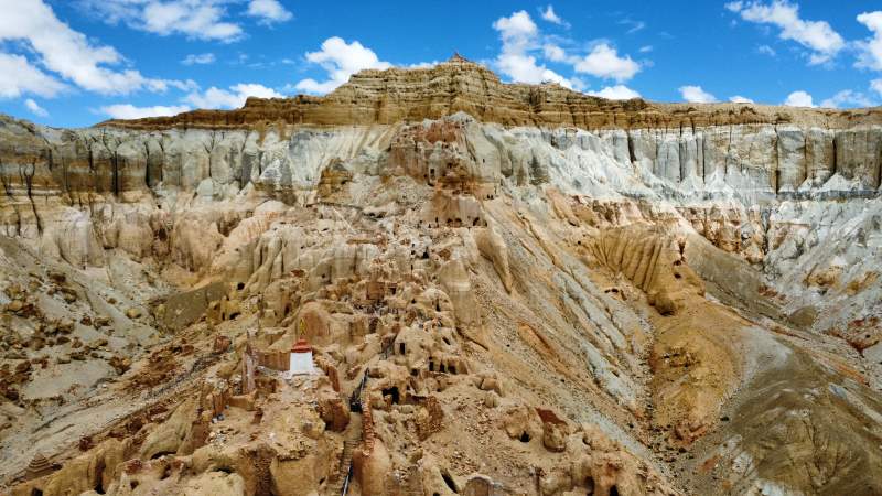 荒漠峡谷的壮丽景色图片