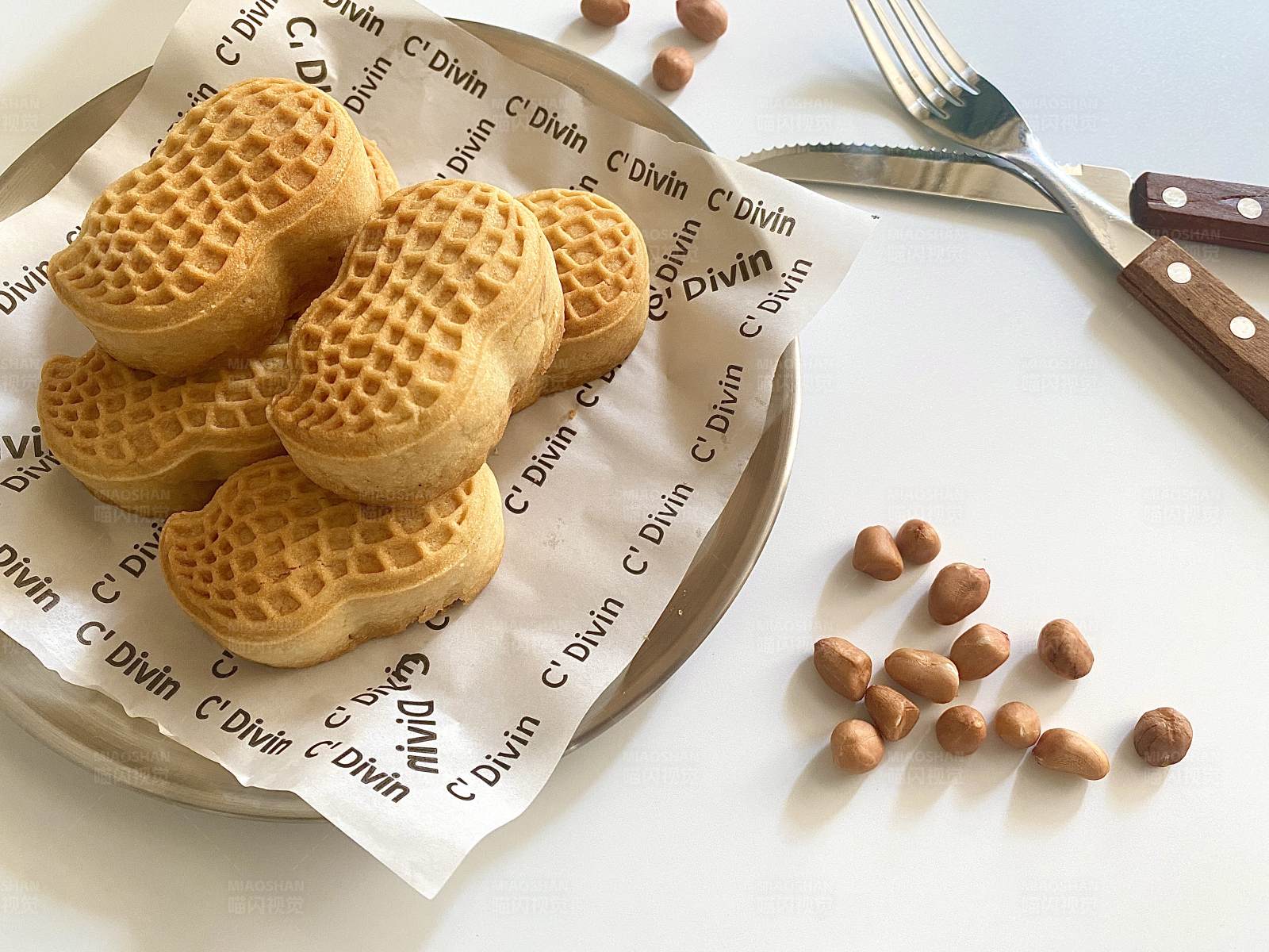 花生饼干与坚果图片