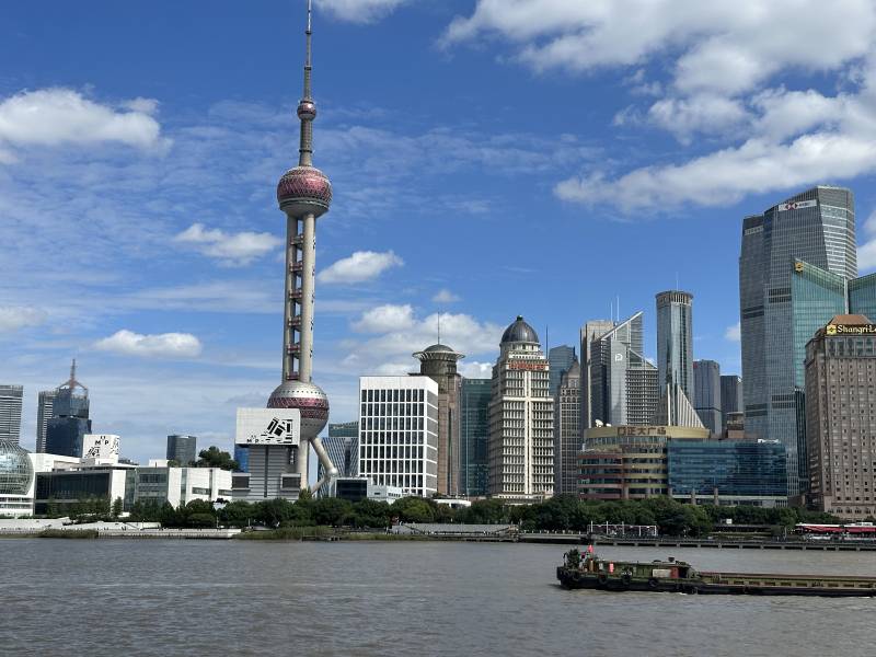 上海外滩与东方明珠图片