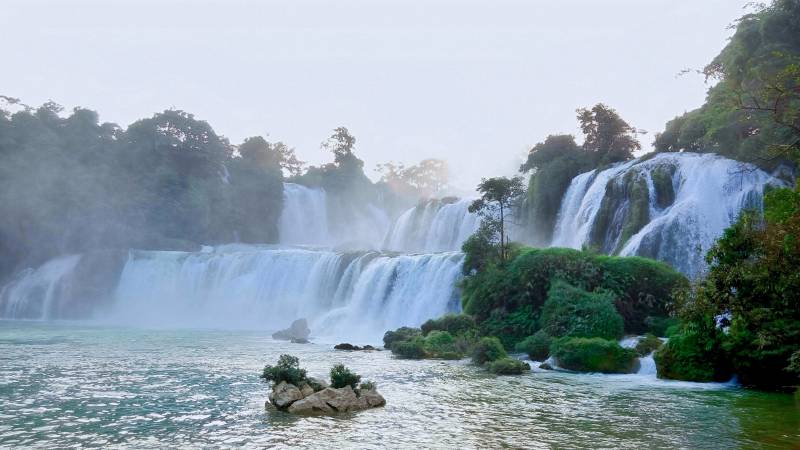 壮观瀑布 自然之美图片