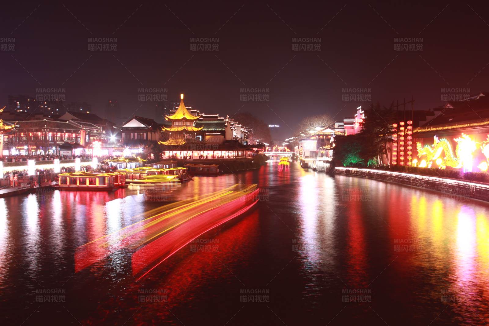 夜游古都水岸图片