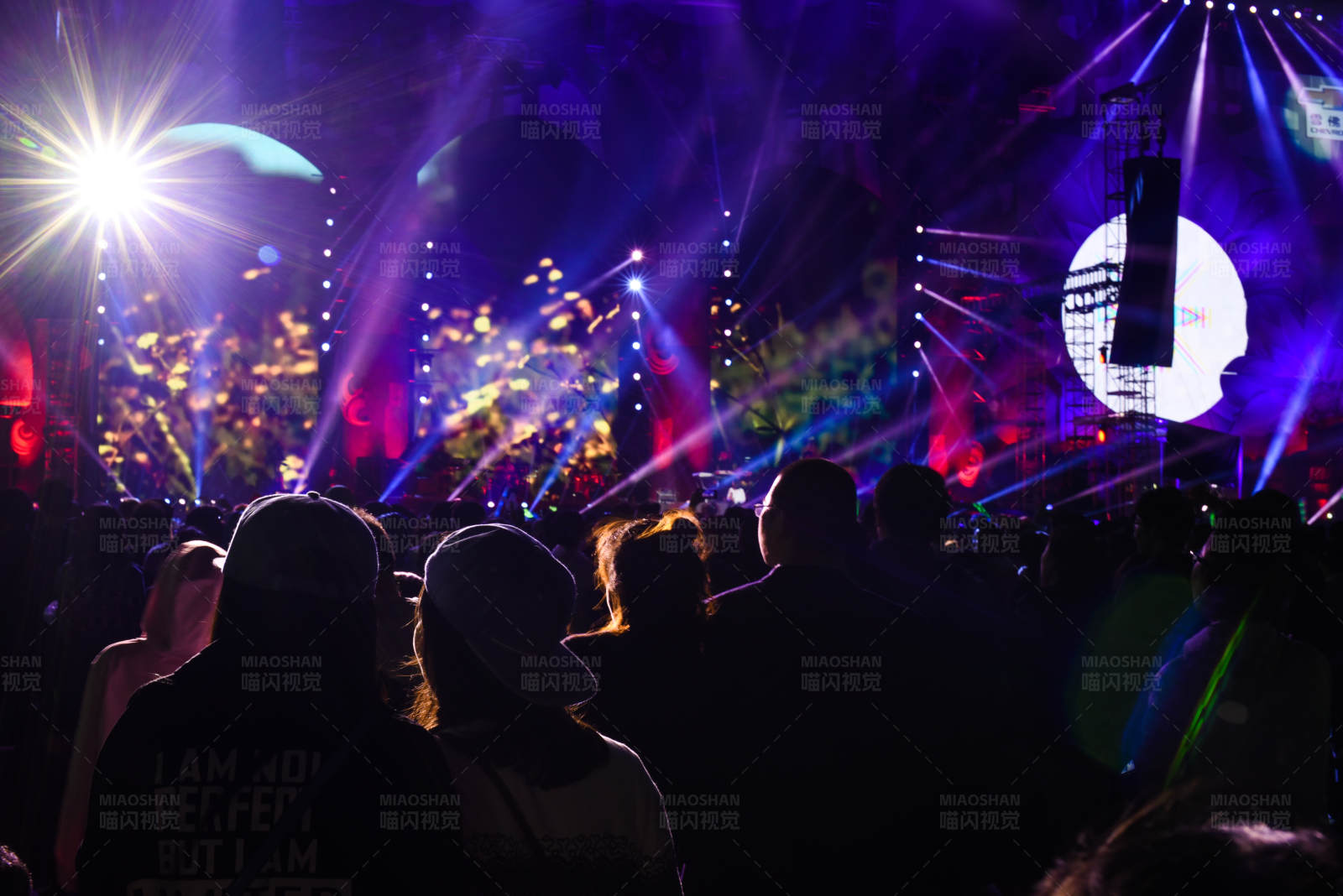 夜色狂欢图片