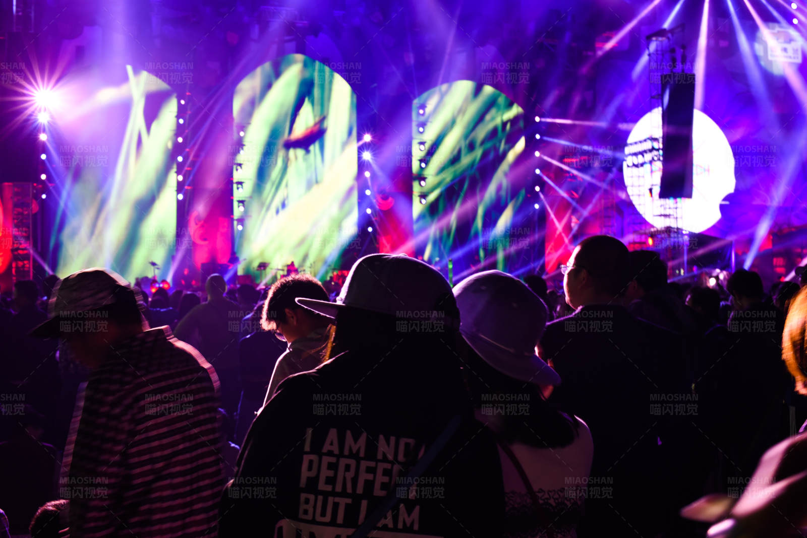 音乐节狂欢夜图片