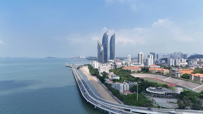 海滨城市天际线图片