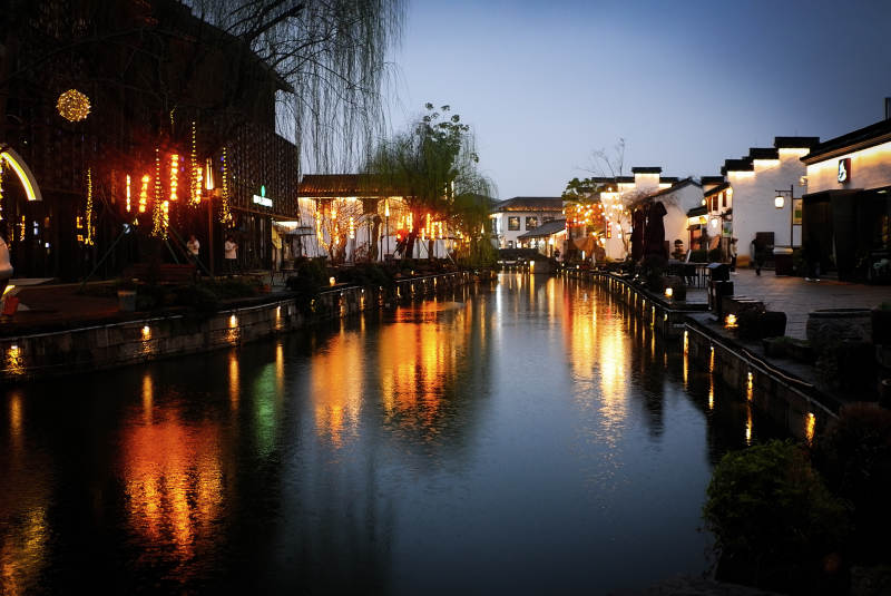 夜色江南水乡图片
