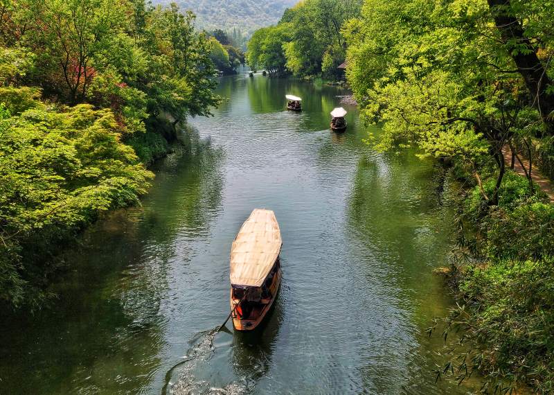 江南水乡游船图图片