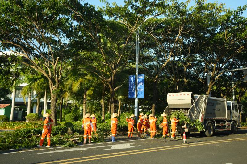 城市绿化工作者图片