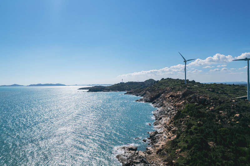 海岸风车景观图片
