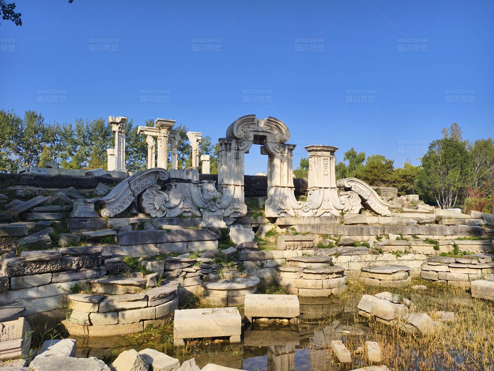 圆明园遗址图片