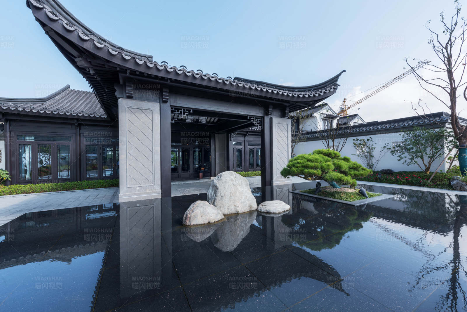 古建筑与庭院水景图片