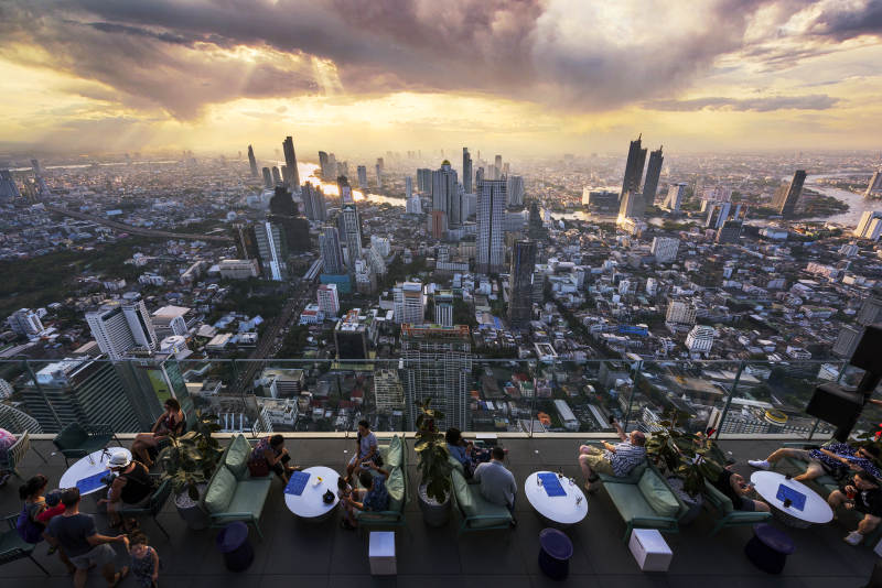 曼谷高空酒吧日落美景图片