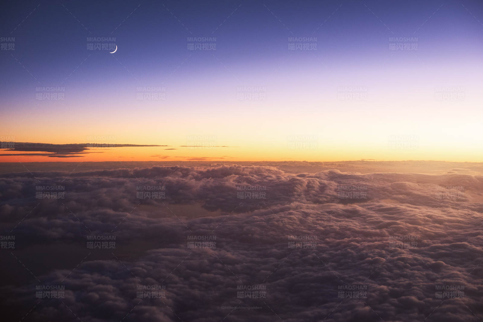 高空日出云海图片