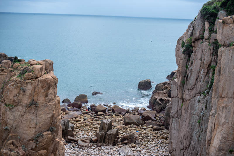 海滨岩石景观图片