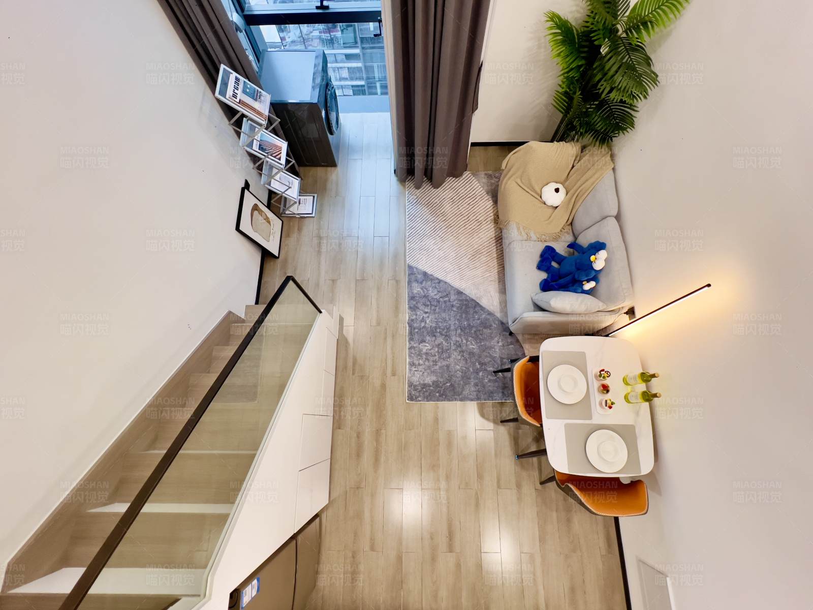 现代简约家居俯视图图片