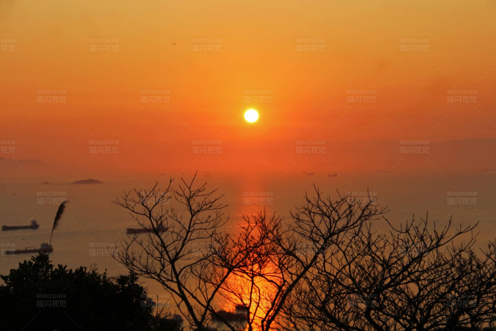 海上夕阳图片