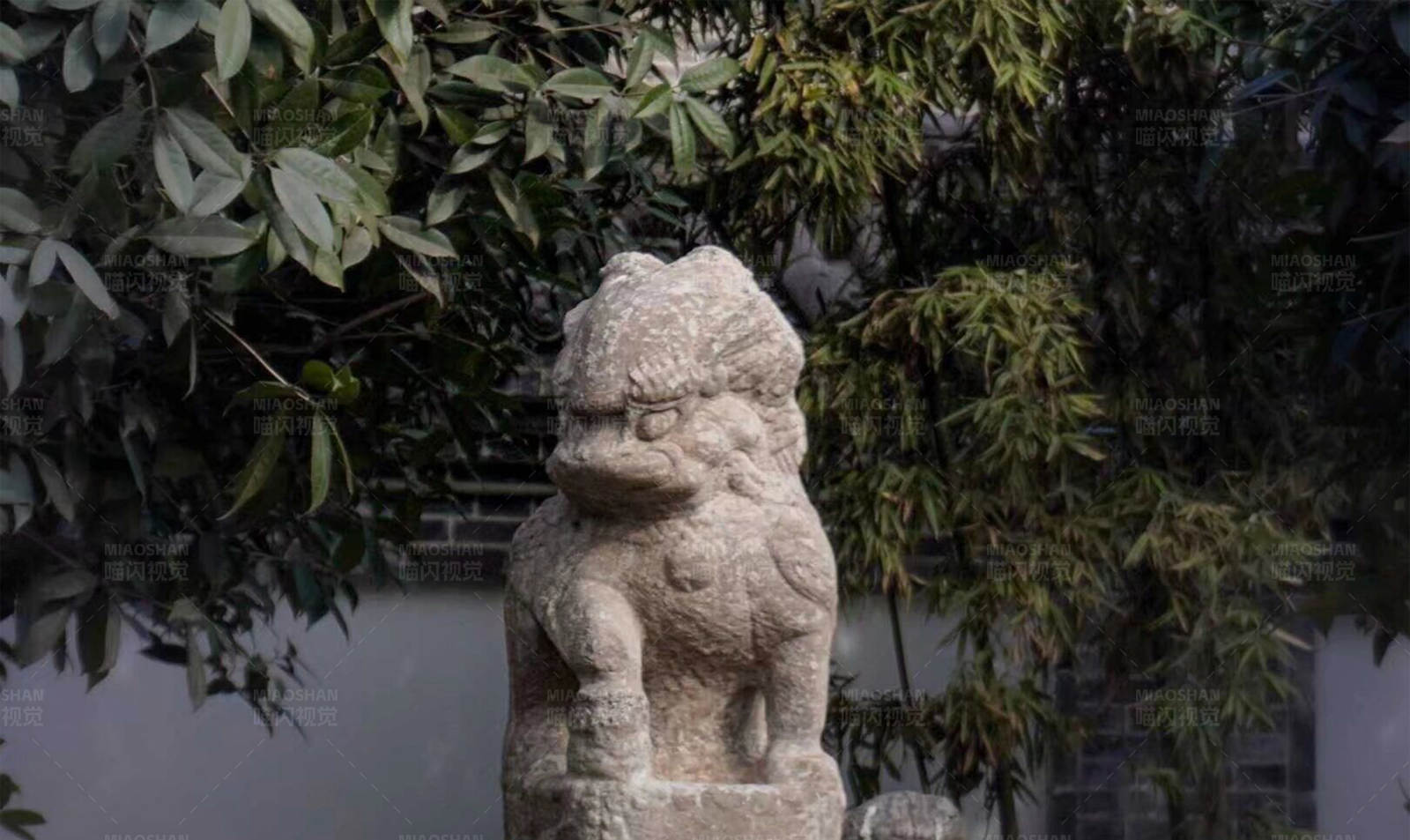 石狮子雕像图片