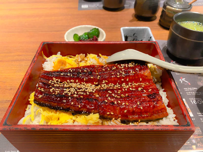 鳗鱼饭特写图片