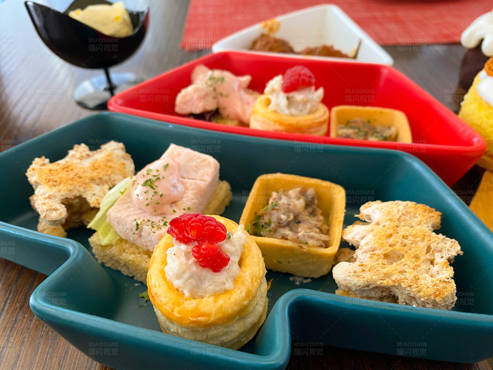 精致下午茶点心拼盘图片