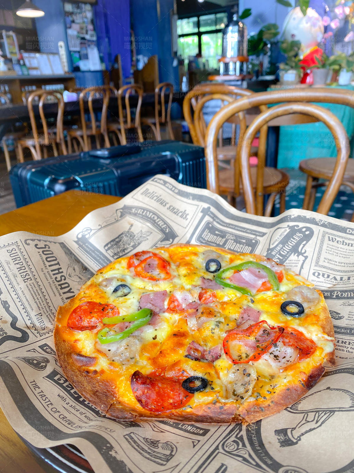 美味披萨 报纸上的艺术图片