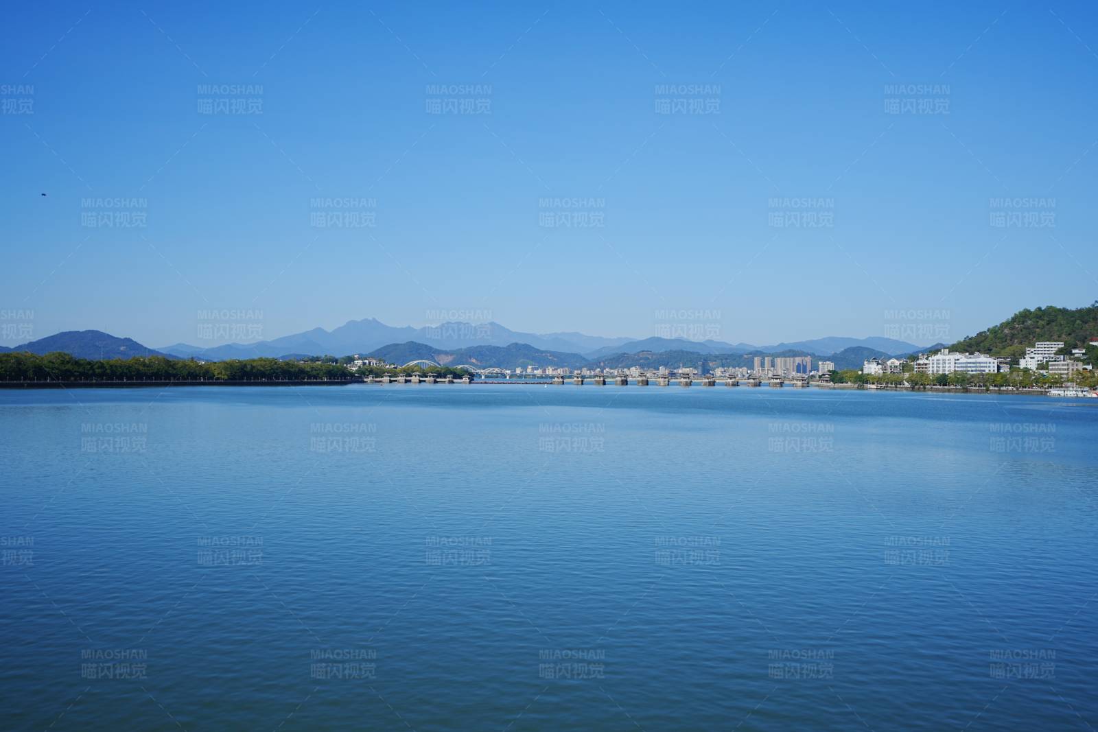 湖光山色 宁静之美图片