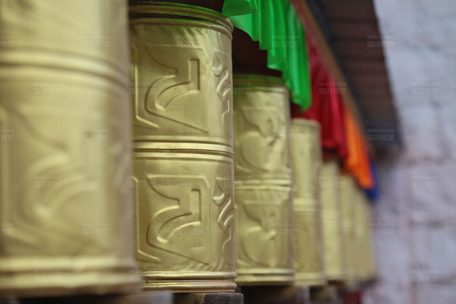 藏传佛教转经筒图片