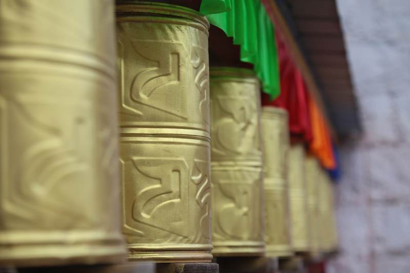 藏传佛教转经筒图片