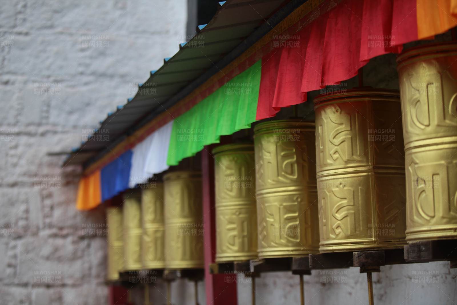 藏传佛教转经筒图片