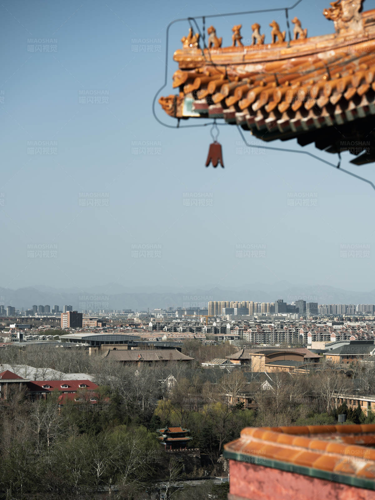 颐和园角楼俯瞰北京城图片