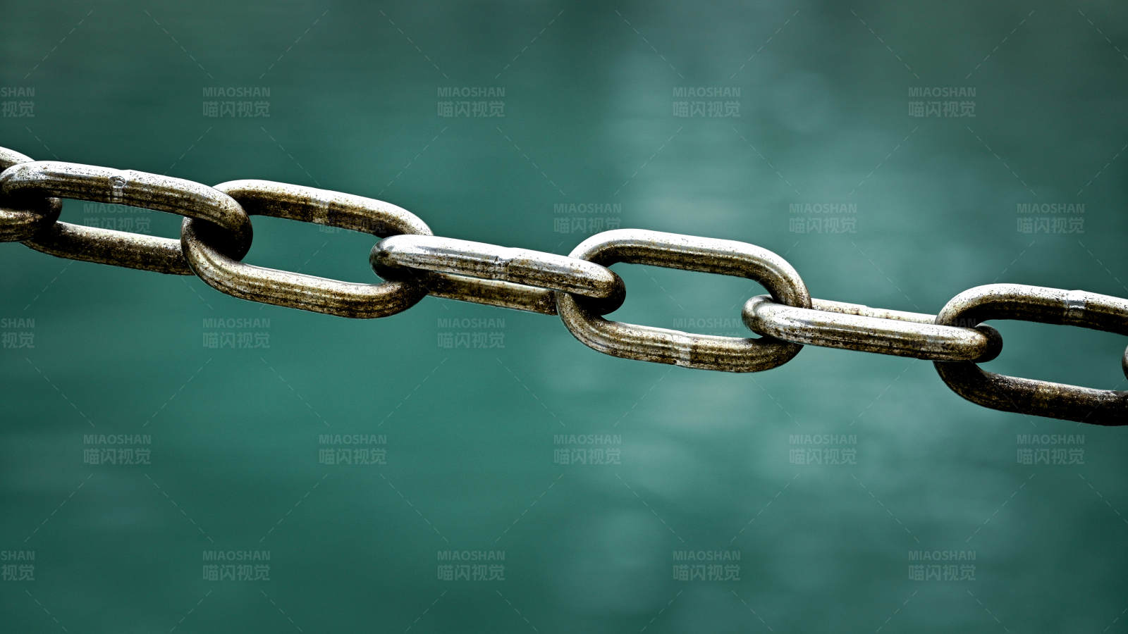 铁链的坚韧与脆弱图片
